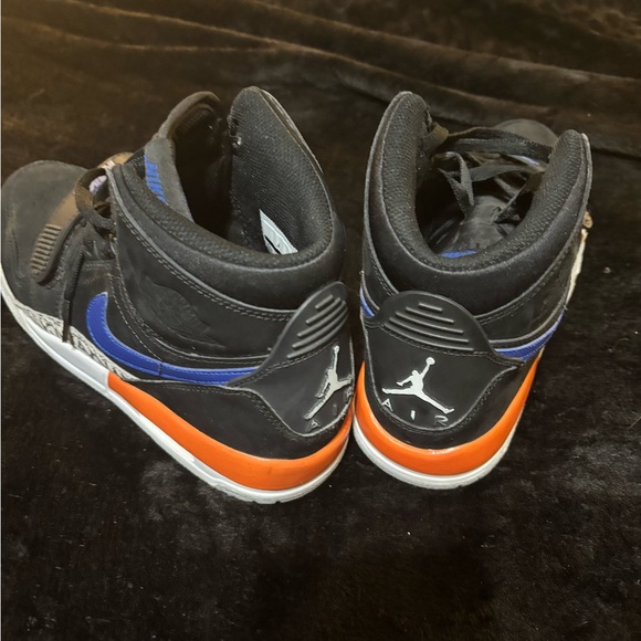Nike Jordan Legacy 312 Knicks Hightop - Picture 4 of 7